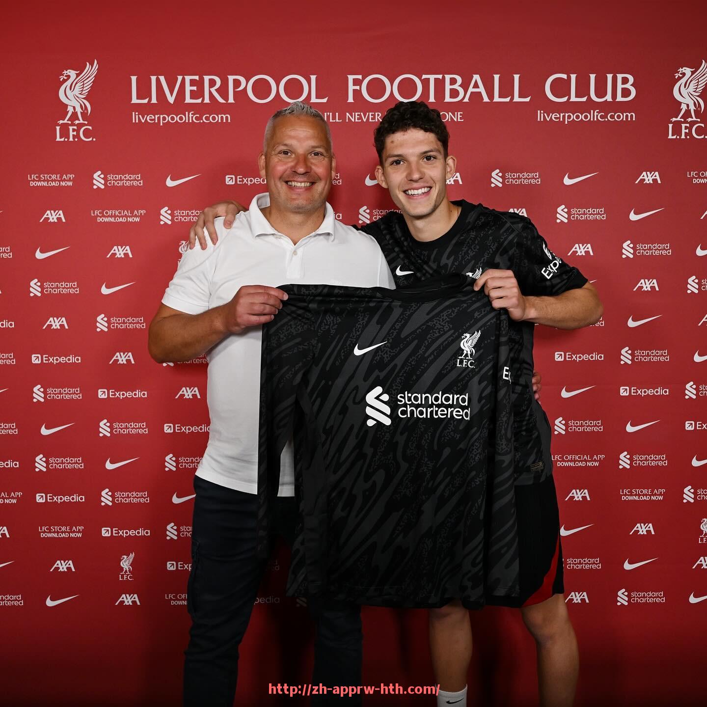 HTH华体会APP下载-黔锋篮球对决点燃热土激情 足球新势力崛起迎战未来挑战