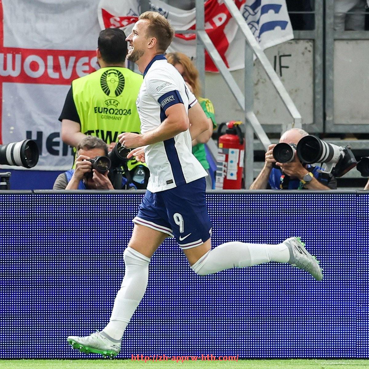 HTH华体会APP下载-火箭队官网直播入口与实时赛况推送信息